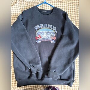 Brandy Melville Niagara Falls Canada Crew Sweater